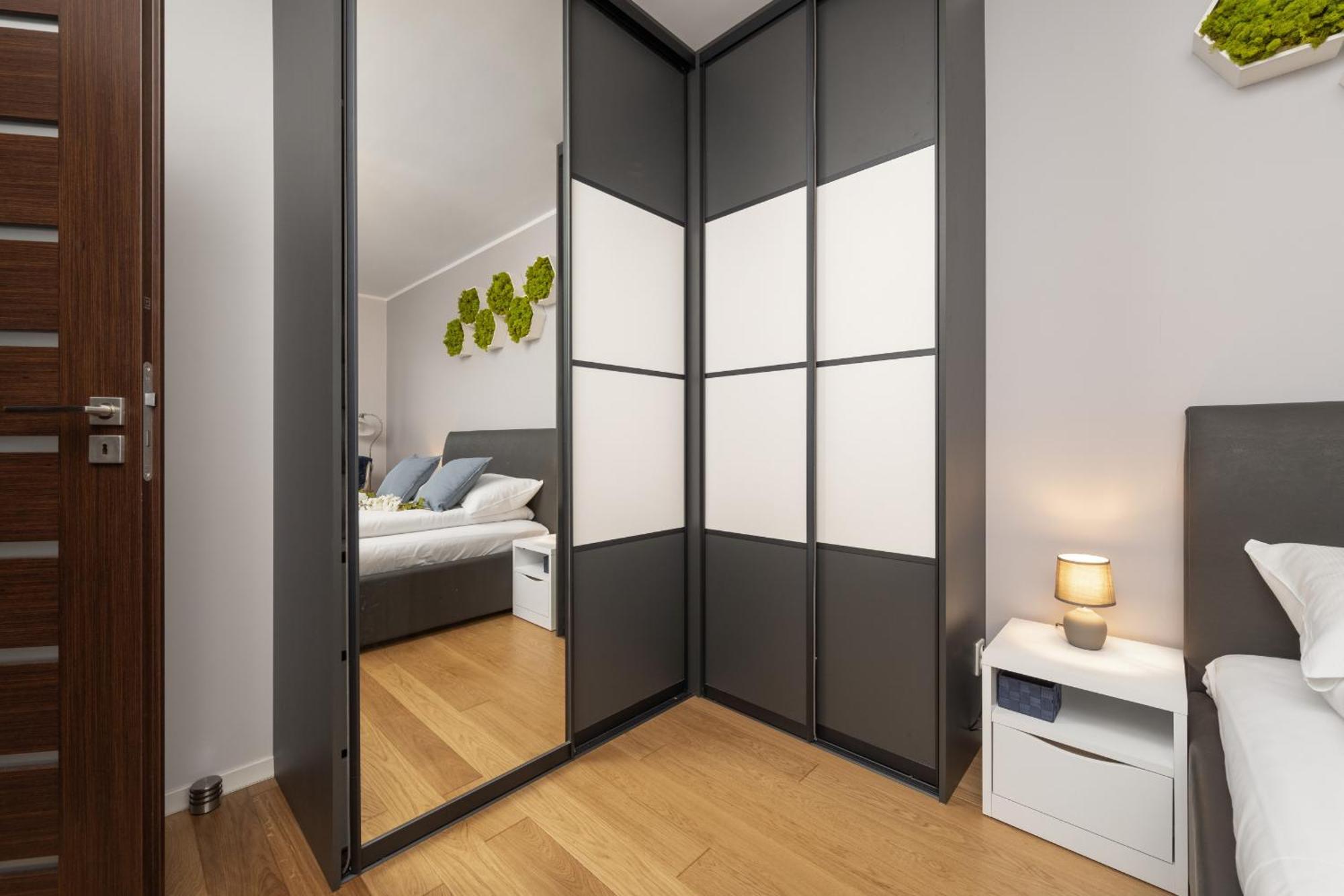 Comfortable Apartment Krakowska Wroclaw With Free Parking By Noclegi Renters Exterior photo